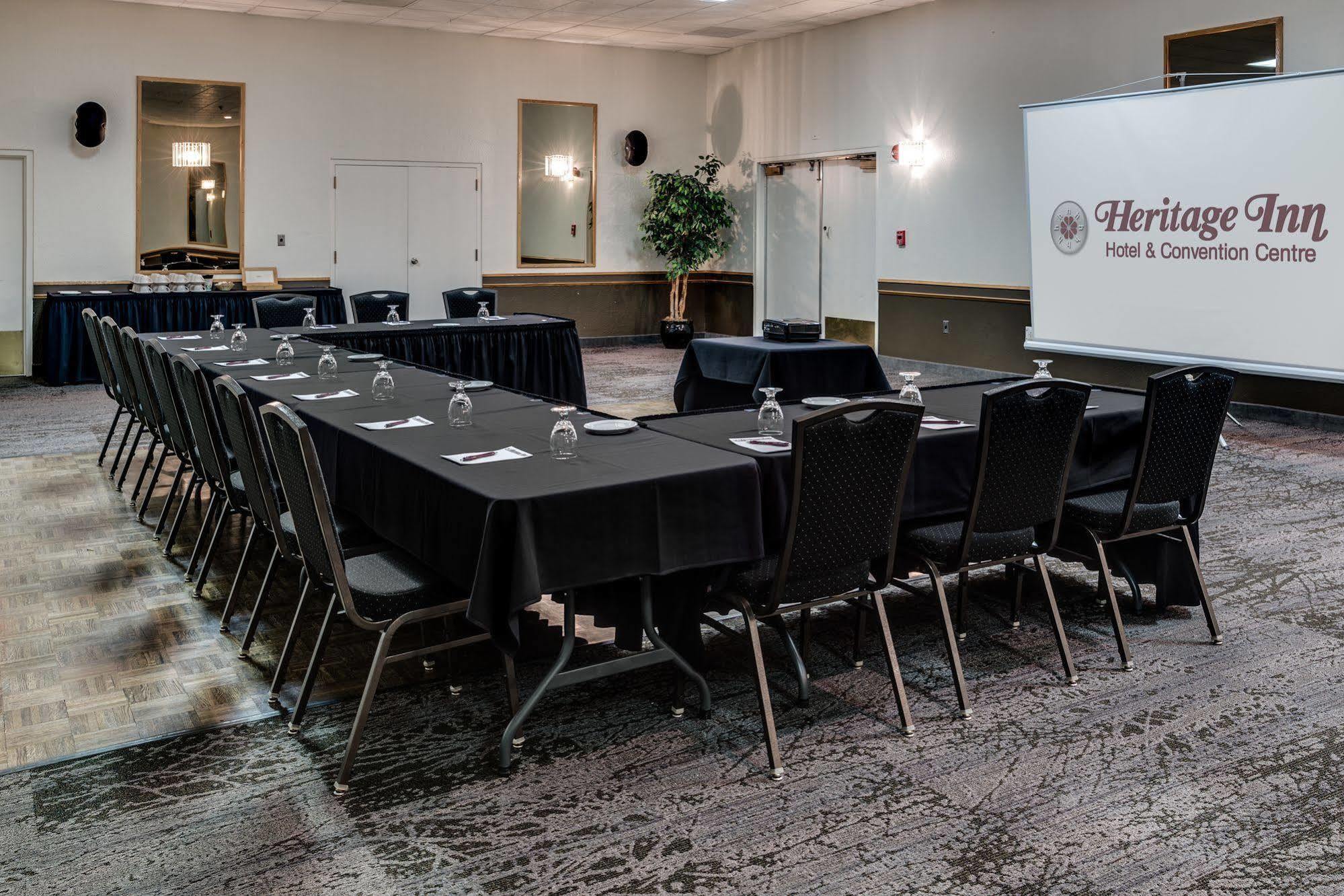 Heritage Inn Hotel & Convention Centre - Pincher Creek Εξωτερικό φωτογραφία